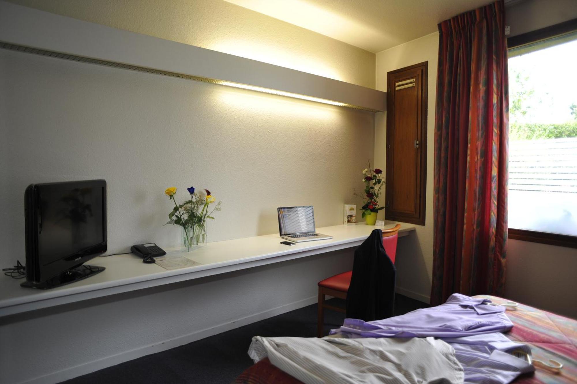 Hotel Agena Faches-Thumesnil ภายนอก รูปภาพ